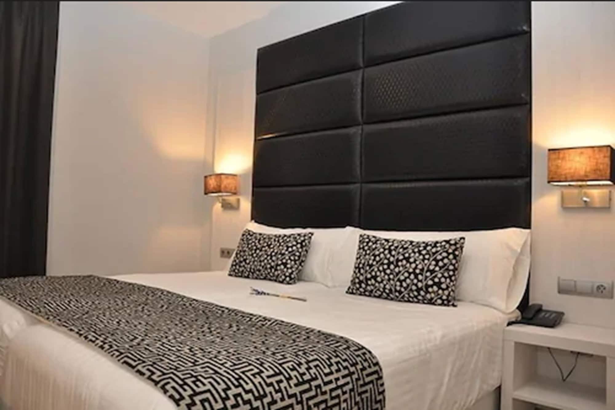 เซอร์โคเทล โฮเต็ล เซลู Hotel กอร์โดบา ภายนอก รูปภาพ