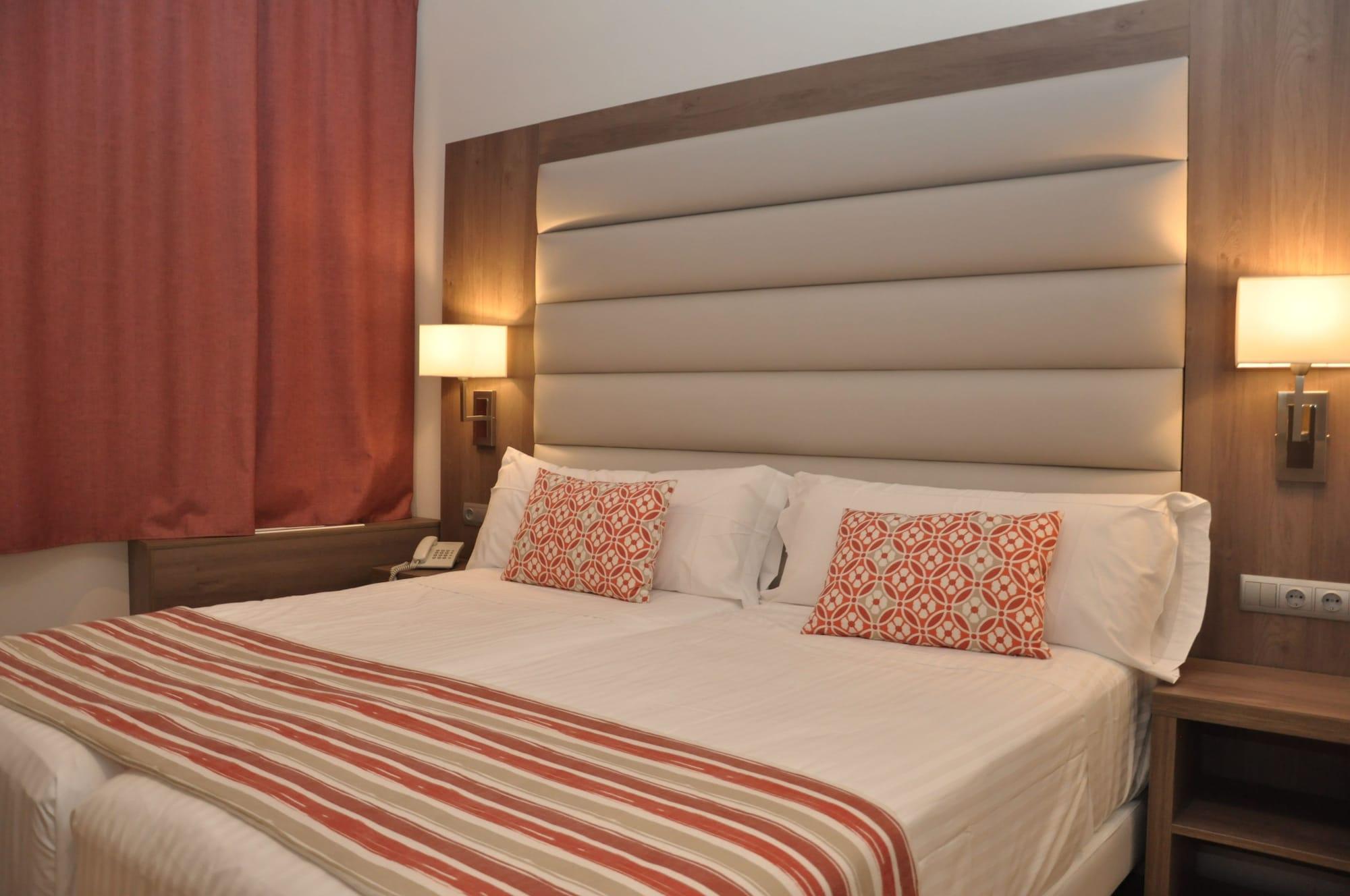 เซอร์โคเทล โฮเต็ล เซลู Hotel กอร์โดบา ภายนอก รูปภาพ