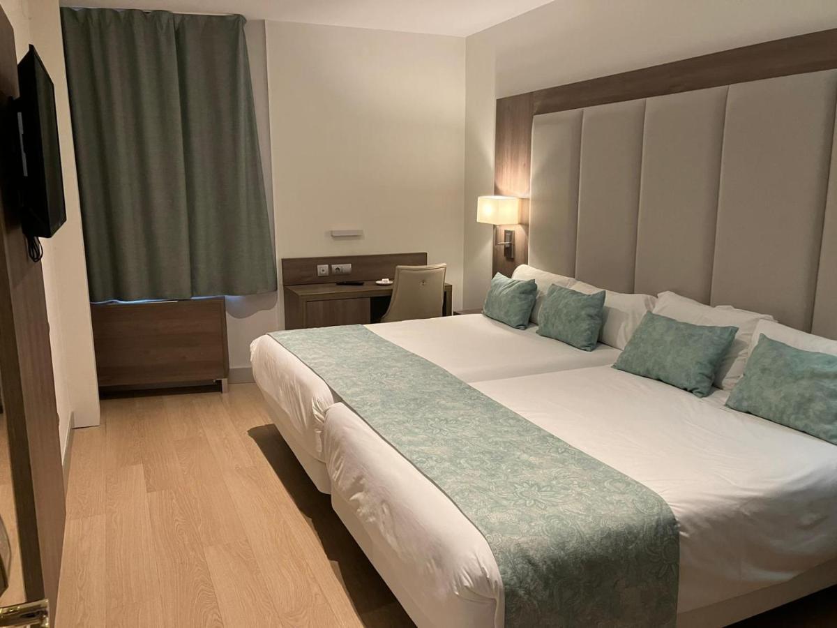 เซอร์โคเทล โฮเต็ล เซลู Hotel กอร์โดบา ภายนอก รูปภาพ