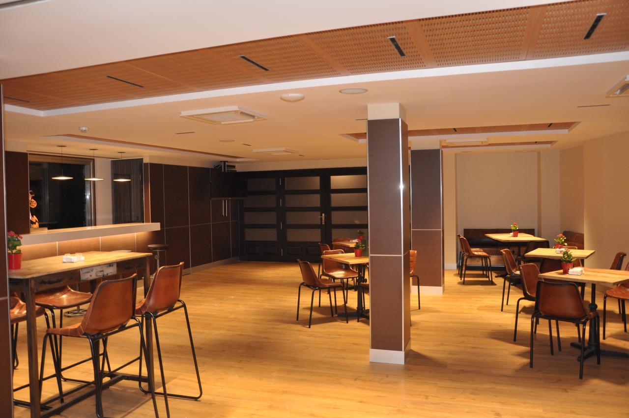 เซอร์โคเทล โฮเต็ล เซลู Hotel กอร์โดบา ภายนอก รูปภาพ