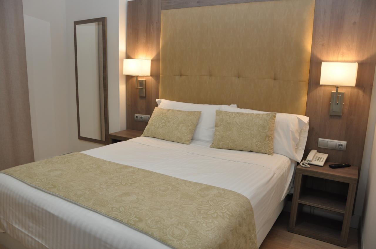 เซอร์โคเทล โฮเต็ล เซลู Hotel กอร์โดบา ภายนอก รูปภาพ